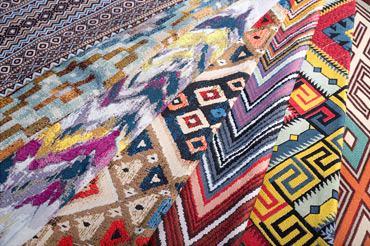Гобелены с орнаментами килим, тартар, миссони